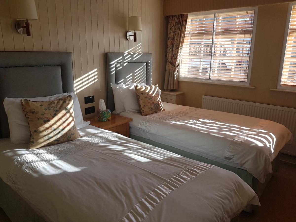 Bed and Breakfast Red Cow Nantwich à Crewe Extérieur photo